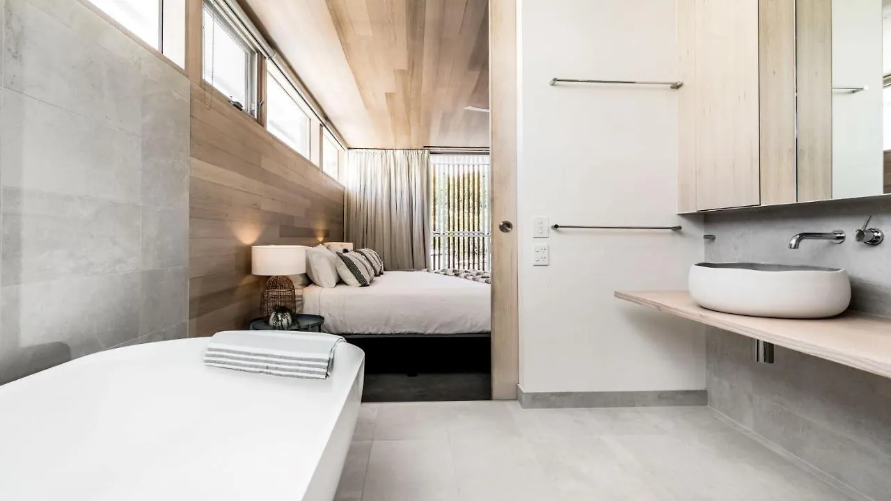 Driftwood One - Beachfront Home With Rooftop Pool バイロンベイ 別荘